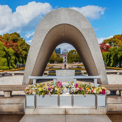 Hiroshima - Cénotaphe Du Parc De La Paix D'Hiroshima A Découvrir au Japon - Hiroshima