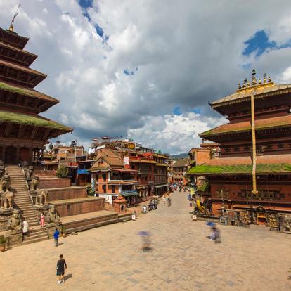 Bhaktapur - Place Taumadhi Avec Le Temple Nyatapola Et Le Temple Bhairavanath A Découvrir au Népal - Bhaktapur