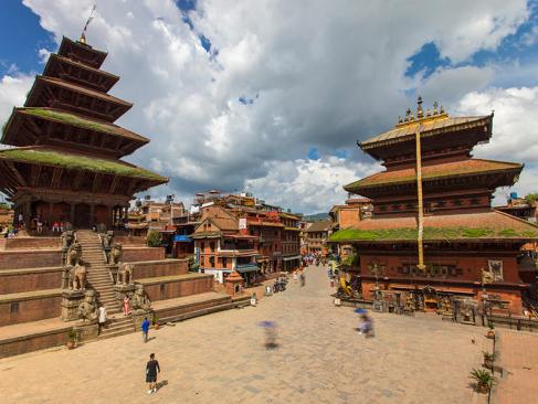 Bhaktapur - Place Taumadhi Avec Le Temple Nyatapola Et Le Temple Bhairavanath A Découvrir au Népal - Bhaktapur