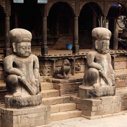 Bhaktapur - Entrée Du Temple Hindou A Découvrir au Népal - Bhaktapur
