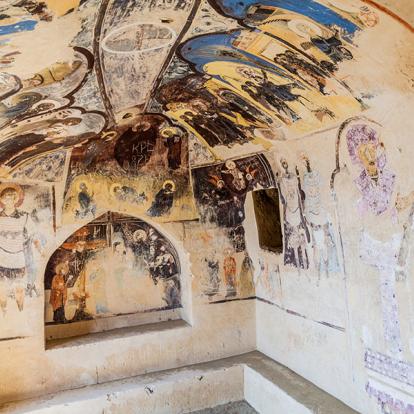 Peintures Dans L'une Des églises Du Monastère Rupestre D'Udabno Au Monastère David Gareja A Découvrir en Géorgie - David Gareja