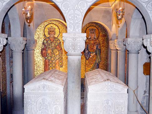 Tombes De L'église De Mtskheta Samtavro A Découvrir en Géorgie - Mtskheta