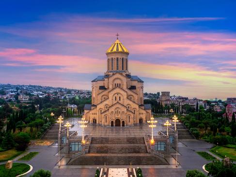 Tbilissi - Cathédrale De La Sainte Trinité A Découvrir en Géorgie - Tbilissi