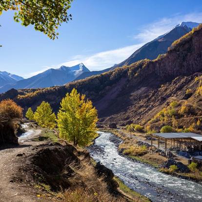 A Découvrir en Géorgie - Stephantsminda