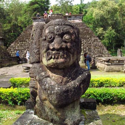A Découvrir en Indonésie - Candi Sukuh à Java