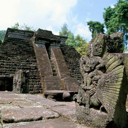 A Découvrir en Indonésie - Candi Sukuh à Java