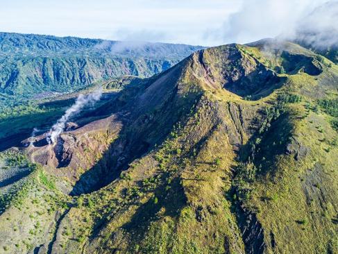 A Découvrir en Indonésie - Le Lac et Le Volcan Batur
