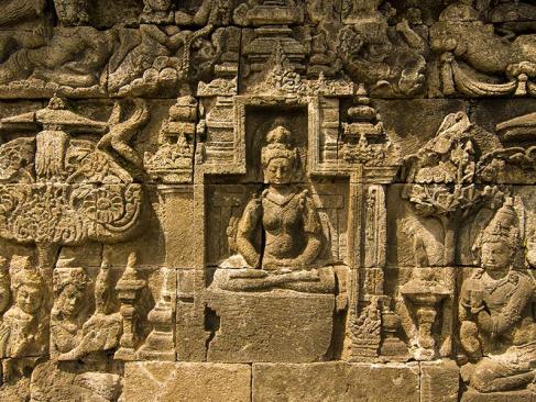 A Découvrir en Indonésie - Le Temple de Borobudur