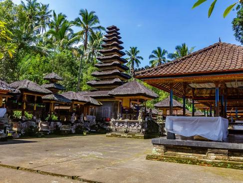 Bali - Pura Kehen - Cour Intérieure Avec Pagodes Et Autels A Découvrir en Indonésie - Pura Kehen