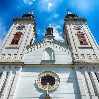 Sombor,  Église Saint-Étienne-Roi De Sombor A Découvrir en Serbie - Sombor