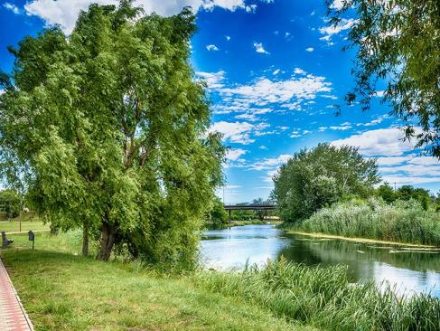 Sombor - Grand Canal De Backa A Découvrir en Serbie - Sombor