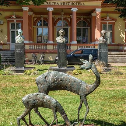 Sombor, ibliothèque municipale A Découvrir en Serbie - Sombor