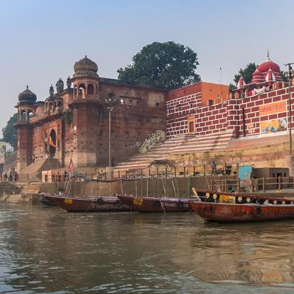 -Varanasi - Chet Singh Ghat A Découvrir en Inde - Varanasi  dans l'Uttar Pradesh