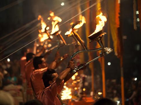 Varanasi - Prières Hindoues A Découvrir en Inde - Varanasi  dans l'Uttar Pradesh
