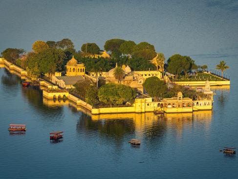 Udaipur - Palais Jag Mandir - Lac Pichola A Découvrir en Inde - Udaipur
