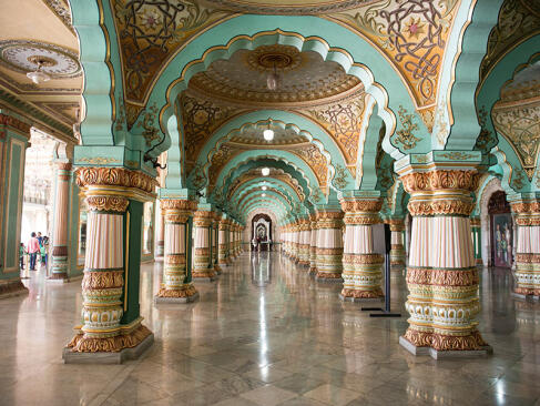À L'intérieur Du Palais De Mysore A Découvrir en Inde - Mysore
