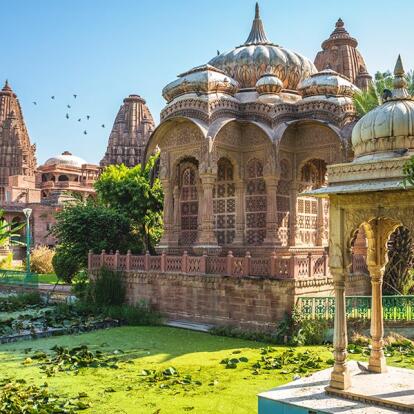 Jodhpur, Temples Dans Le Jardin De Mandore A Découvrir en Inde - Jodhpur