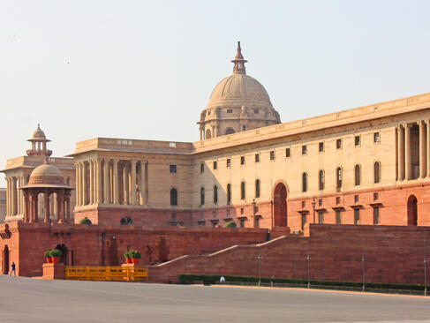 New Delhi - Bâtiments Du Gouvernement Indien, Raj Path A Découvrir en Inde - New Delhi