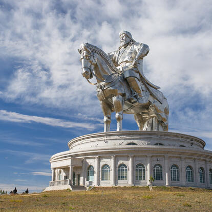 Oulan-Bator - La plus grande statue de Gengis Khan au monde A Découvrir en Mongolie - Oulan Bator