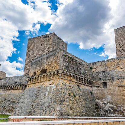 Bari - Castello Svevo A Découvrir en Italie - Bari