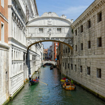 Venise  - Le Pont des Soupirs A Découvrir en Italie - Venise