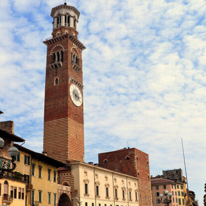Vérone - Tour Des Lamberts A Découvrir en Italie - Vérone