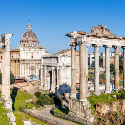 Rome - Ruines Du Temple Historique Antique Du Forum Romain A Découvrir en Italie - Rome