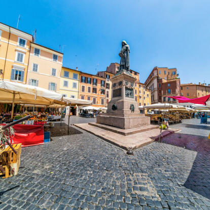 Rome - Statue De Giordano Bruno Sur Le Campo De' Fiori A Découvrir en Italie - Rome