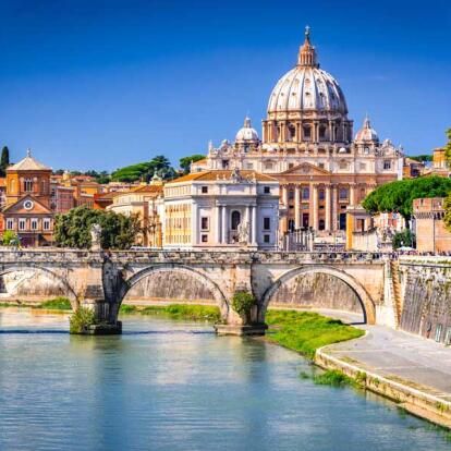 Vatican, Basilique Saint-Pierre Et Tibre A Découvrir en Italie - Rome