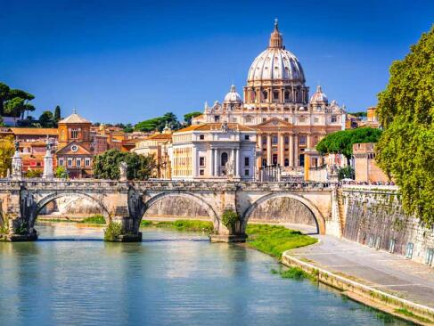 Vatican, Basilique Saint-Pierre Et Tibre A Découvrir en Italie - Rome