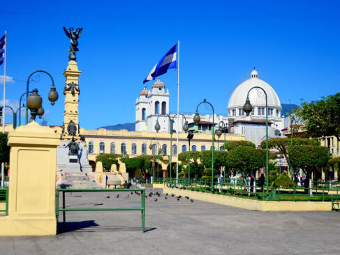 A Découvrir au Salvador - San Salvador, capitale coloniale et son volcan