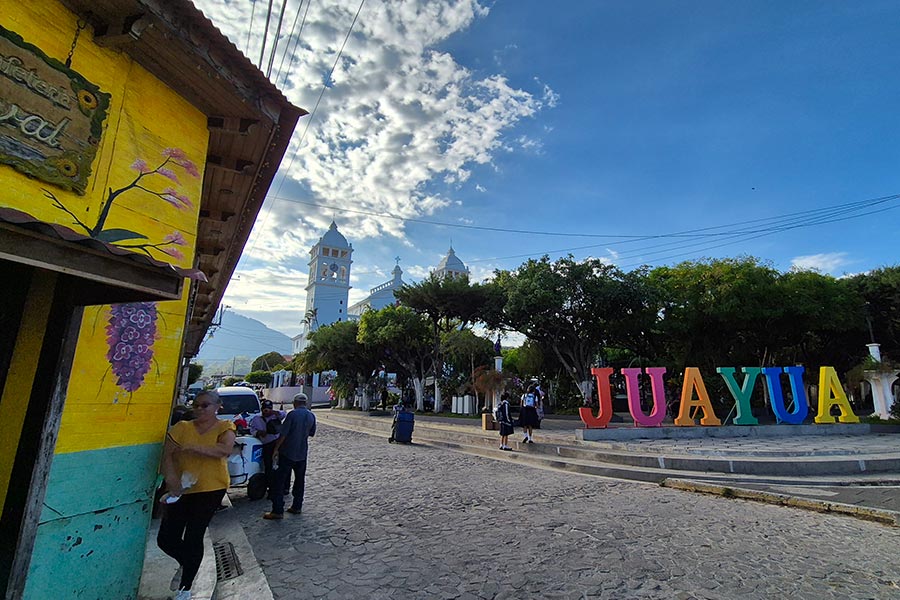 El Salvador - Scènes de vie entre villages, marchés et rencontres
