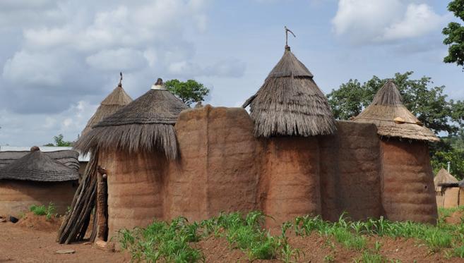 Les Tata, des Châteaux Forts… en Banco