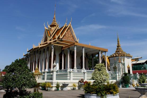 Phnom Penh - Pagode d'argent Voyage Découverte au Cambodge - Marcher sur de l'Argent