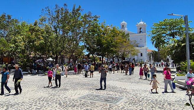 Au Salvador - Scènes de vie entre villages, marchés et rencontres