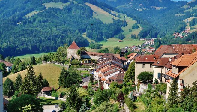 Entre Villes, Lacs et Montagnes dans le Canton de Fribourg