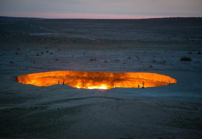 Darvaza Crater Voyage Découverte au Turkménistan - Le Cratère de Darvaza, les Portes de l'Enfer