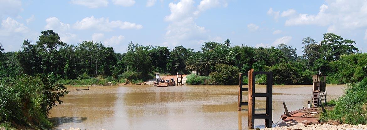 Le fleuve Comoé Guide de Voyage - Côte d'Ivoire