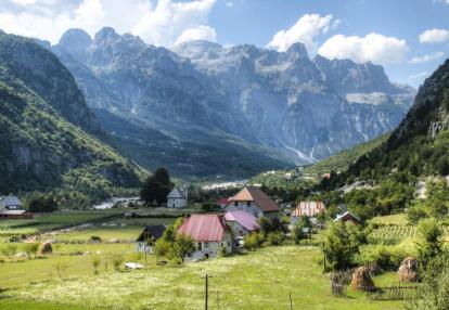 Theth Voyage en Albanie - Alpes et Traditions du Nord de l’Albanie