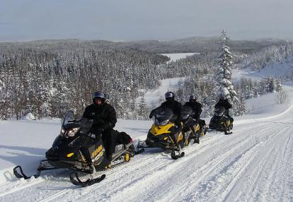 Paysages des Monts-Valins Voyage au Québec - Semaine Motoneige