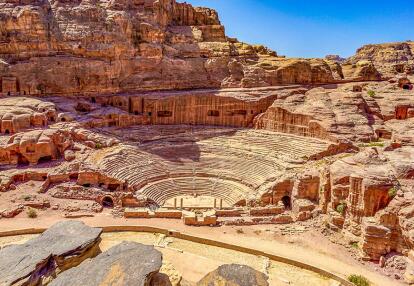 Petra, General view of the Nabataean amphitheatre Voyage en Jordanie - L'essentiel du Royaume en Petit Groupe