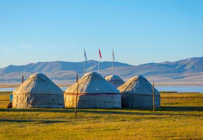 Lac song Kul Voyage au Kirghizistan - Lac Issyk Kul, Perle d'Asie Centrale