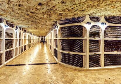 Cricova Wine Cellar Voyage en Moldavie - Aventure sensorielle entre vignes et culture