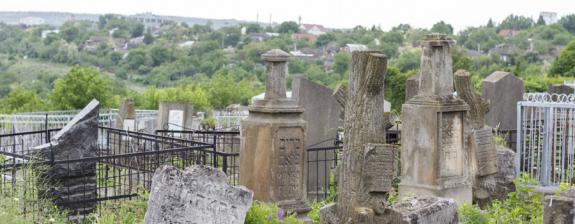 Balti - Cimetière Juif Voyage en Moldavie - Sur les Traces de l’Héritage Juif