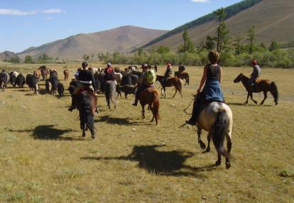 Randonnée Equestre au lac de Khagiin Khar Nuur Voyage en Mongolie - Randonnée Equestre au lac de Khagiin Khar Nuur