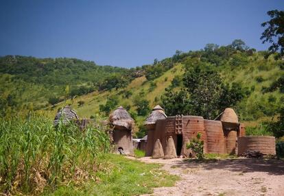Traditional Tammari people village of Tamberma at Koutammakou Voyage au Togo - Découvrir le Togo en 7 Jours