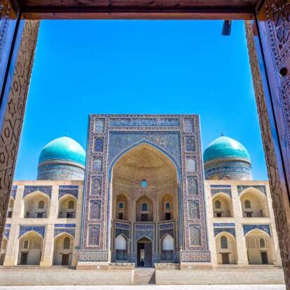 Voyage en Ouzbékistan - En train, entre déserts et cités bleues