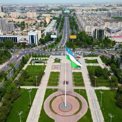 Voyage en Ouzbékistan - En train, entre déserts et cités bleues