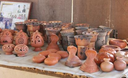 Ondong Russey, le Village des Potiers - La meilleure potière du Cambodge- Ses poteries A Découvrir au Cambodge - Ondong Rossey
