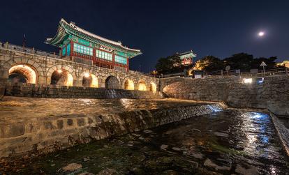 Suwon - Porte Hwahongmun - Forteresse Hwaseong A Découvrir en Corée du Sud - Suwon